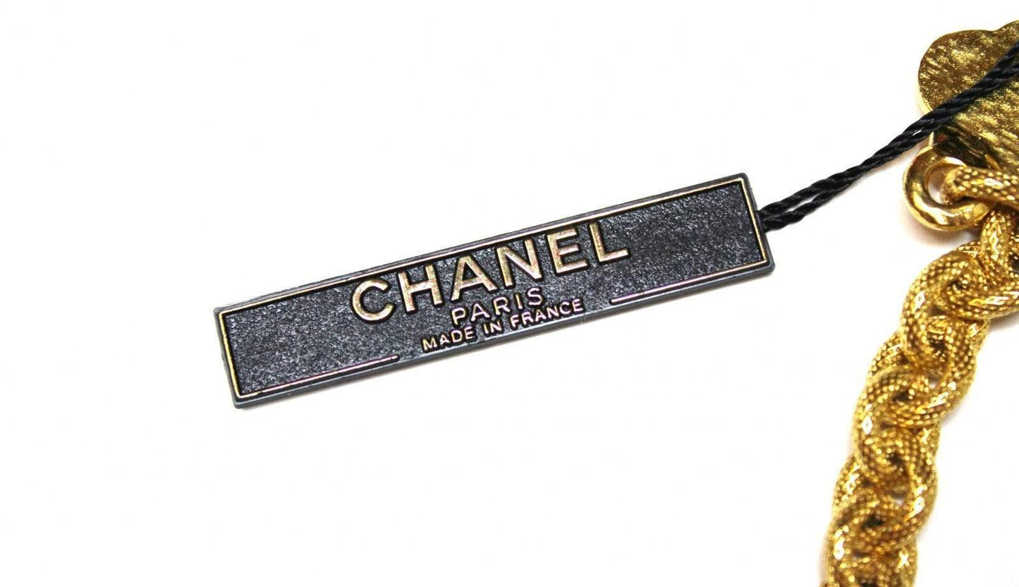 Heavy Vintage Chanel Detailed Diamond Shape Pendent Chain RSTKD Vintage