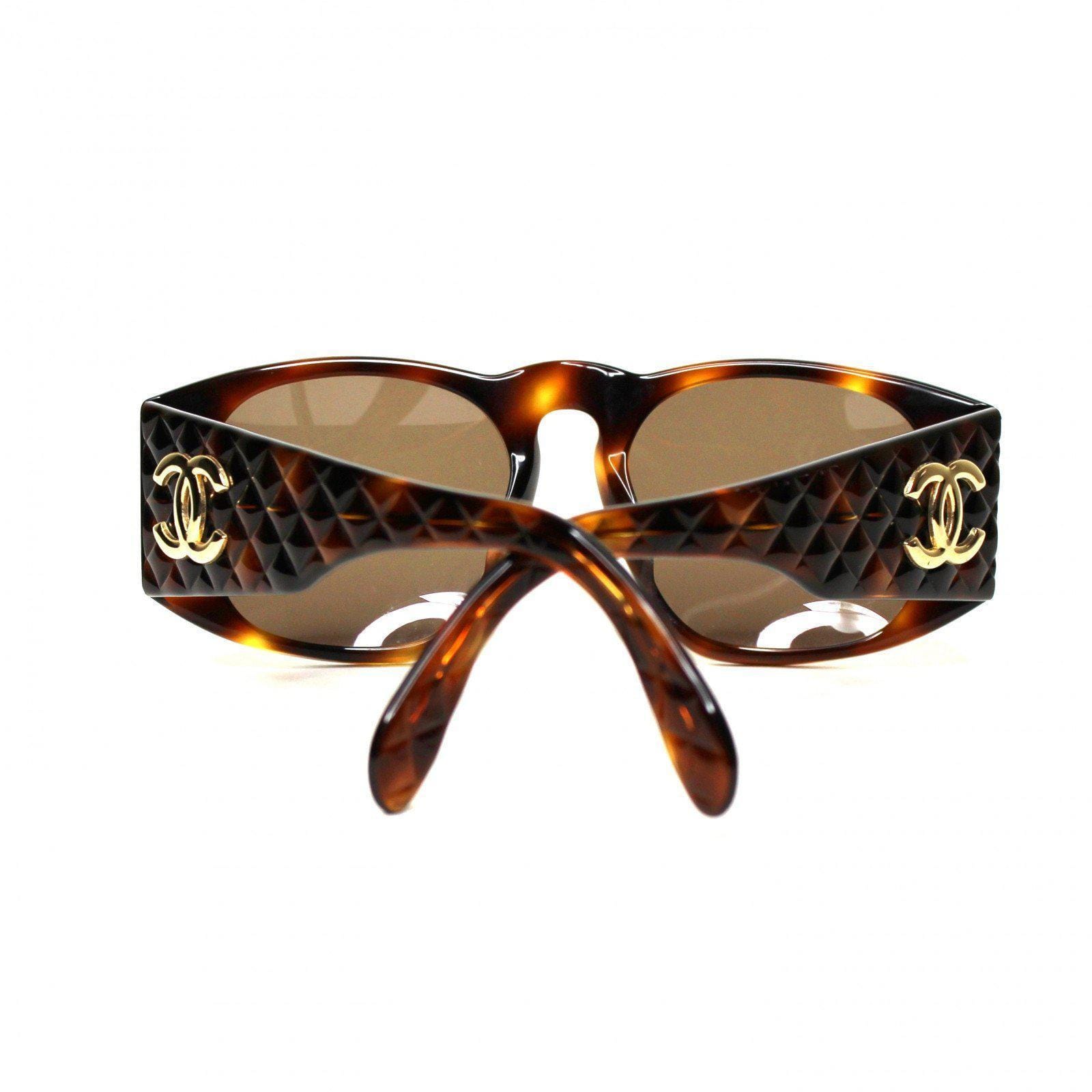 Chanel Sunglasses Brown Plastic ref.18282 - Joli Closet